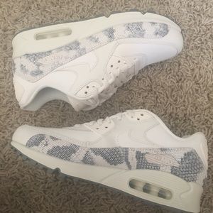 Nike Air Max 90 NWOT